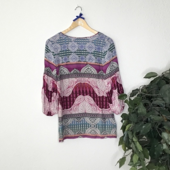 Chelsea & Violet Colorful Blouse - Picture 5 of 6